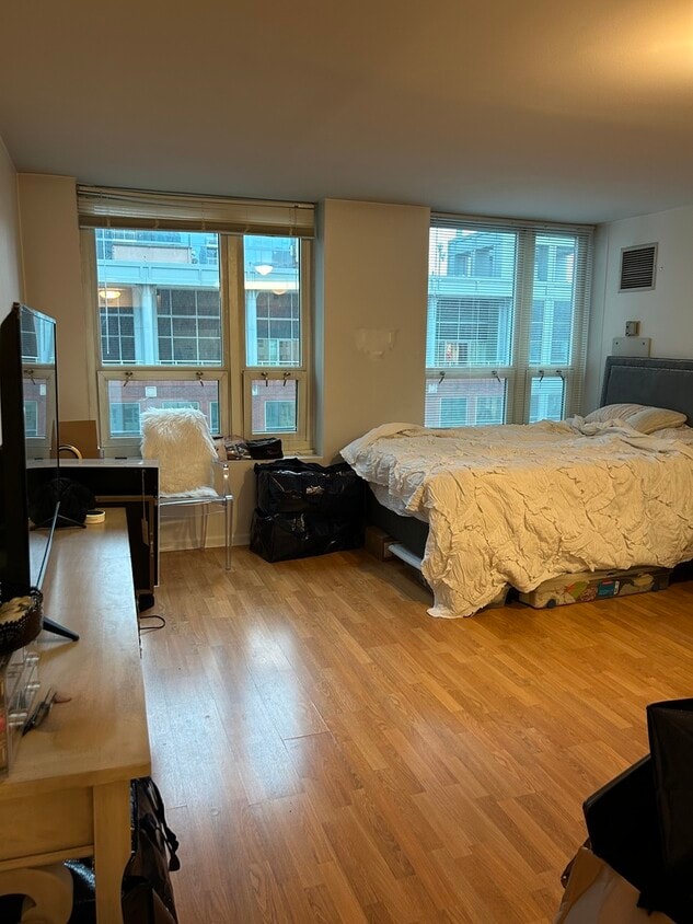 Foto principal - 345 N La Salle Dr