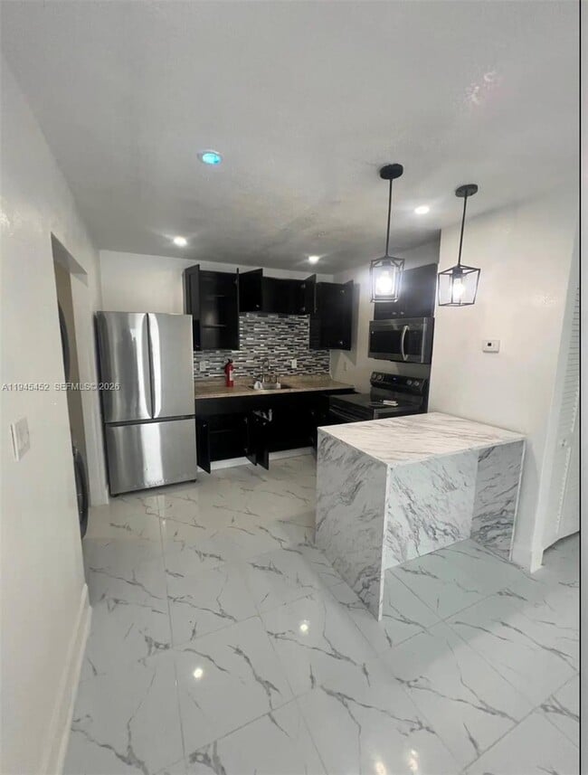 Foto del edificio - 3400 SW 40th Ave