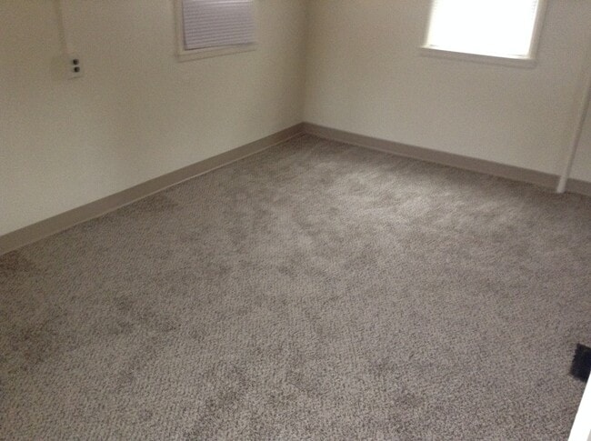 Building Photo - 321-323 Euclid Avenue