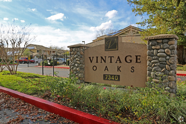 Foto del edificio - Vintage Oaks Senior Apartments