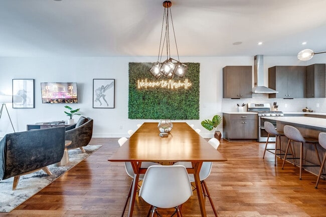 Building Photo - 2108 9th Ave N