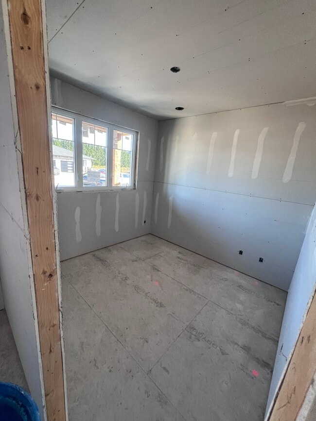 Main floor office - 85118 Ethel Line