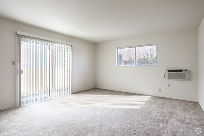 2HAB, 1BA - 915 ft² - Walnut Creek Apartments