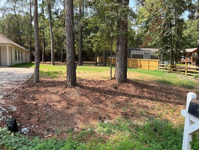Building Photo - 16507 S Ravenswood Dr