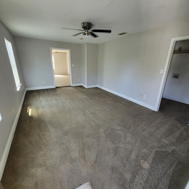 1508 N Cameron St Unit B, Victoria, TX 77901 Apartments in Victoria