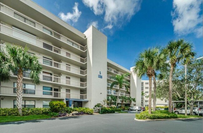 Foto del edificio - 1316 Pasadena Ave S