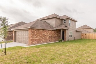 Building Photo - 445 Upper Creek Dr