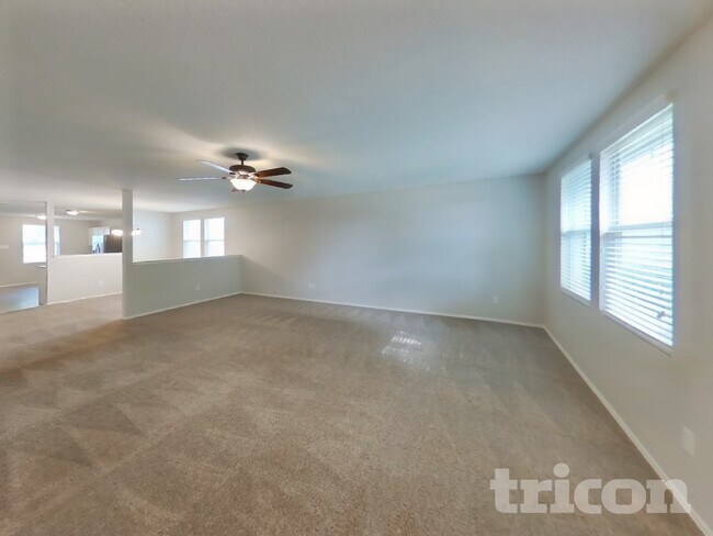 Foto del edificio - 5021 Village Stone Ct