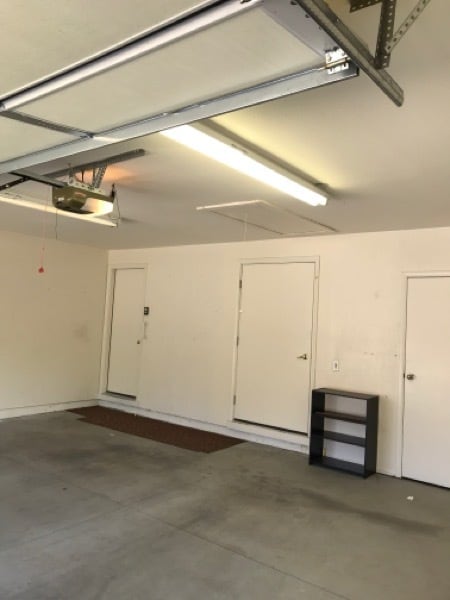 Building Photo - 1068 Mountain View Dr