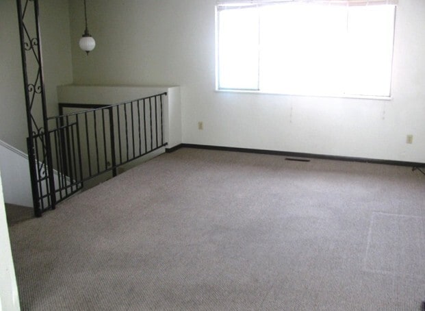 Foto del edificio - 427 E 6th St