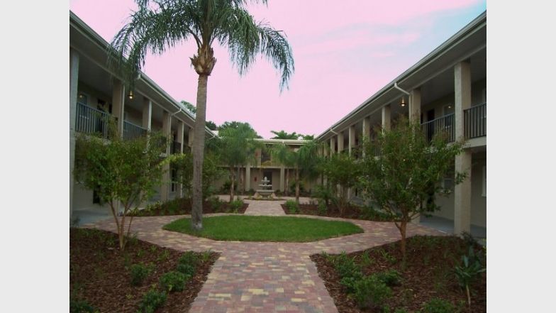 Courtyard - Keystone Courtyard Apartments