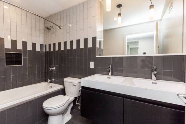 Building Photo - 464 Commonwealth Avenue