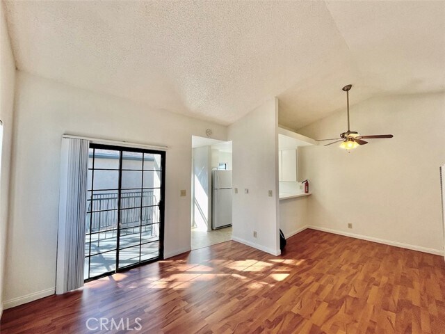 Foto del edificio - 1130 Newport Ave
