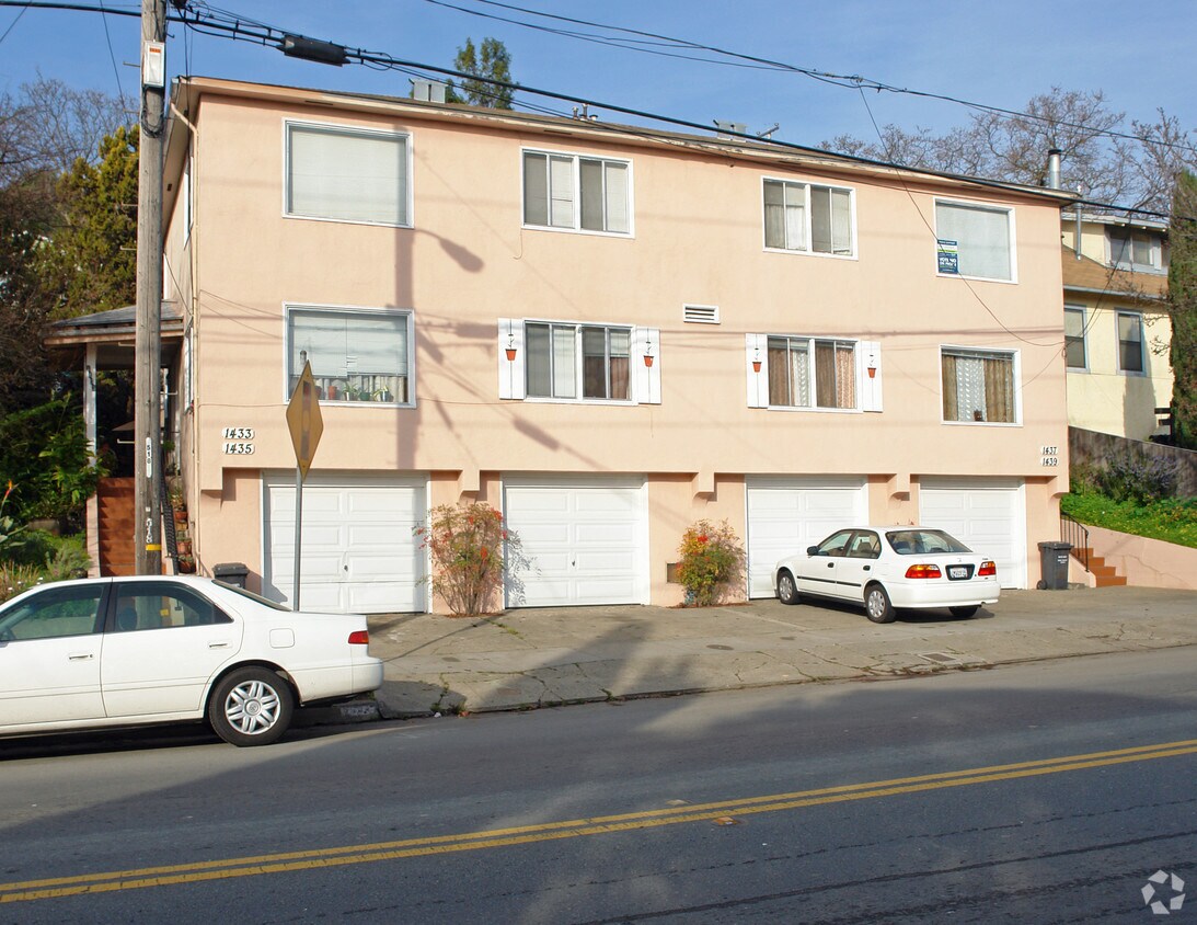 Primary Photo - 1433-1439 Lincoln Ave