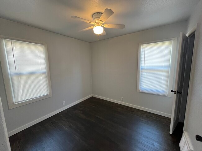 Foto del edificio - 5700 N 60th St