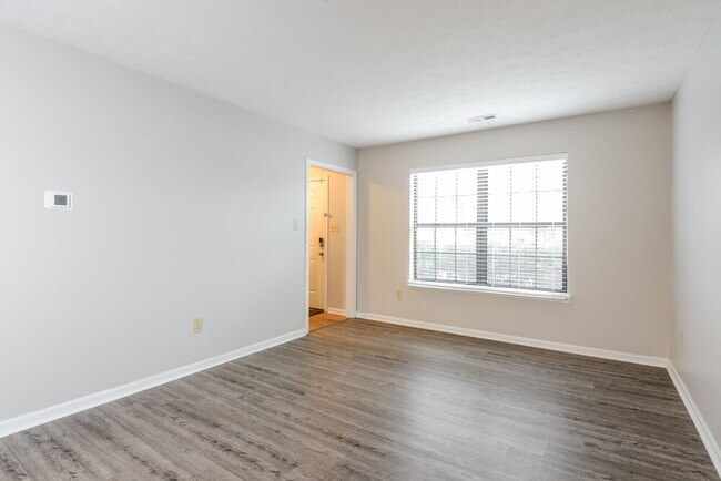 Foto del edificio - 9124 Lansburgh Ct