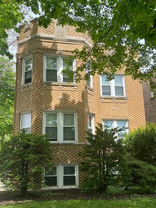 Foto principal - 2635 N Long Ave