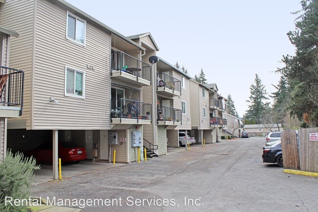 Foto del edificio - 11710-11712 SE Powell Blvd