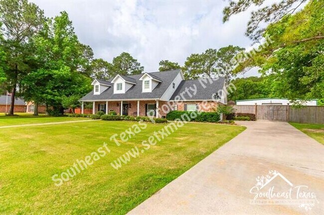 Foto del edificio - 11320 Cathryn Ln