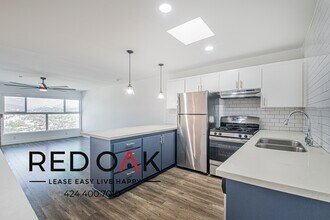 Building Photo - 2965 Waverly Dr