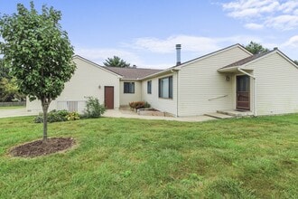 Building Photo - 2409 Heritage Dr