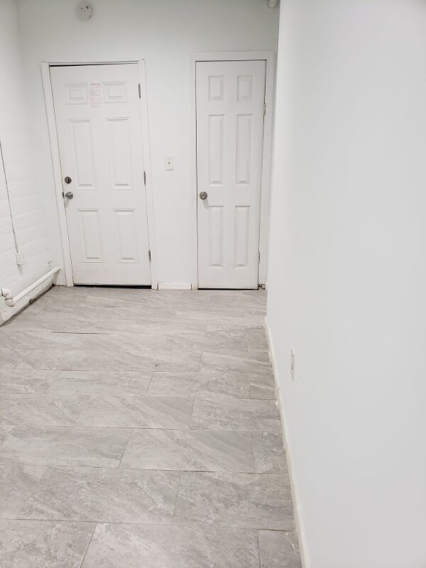 Building Photo - 1135 Croes Ave