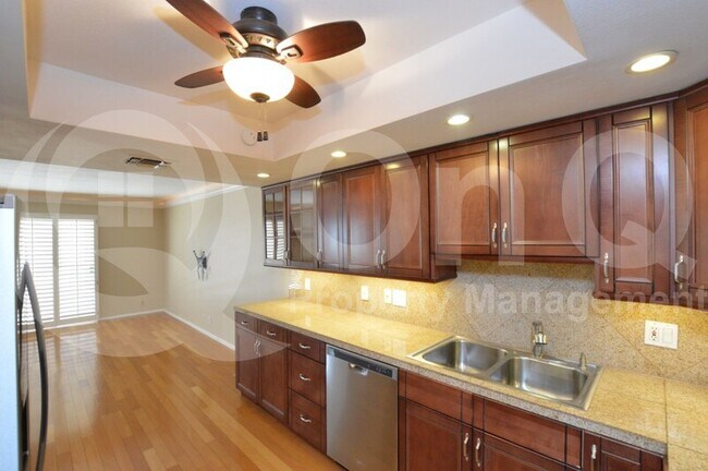 Building Photo - 7830 E Camelback Rd