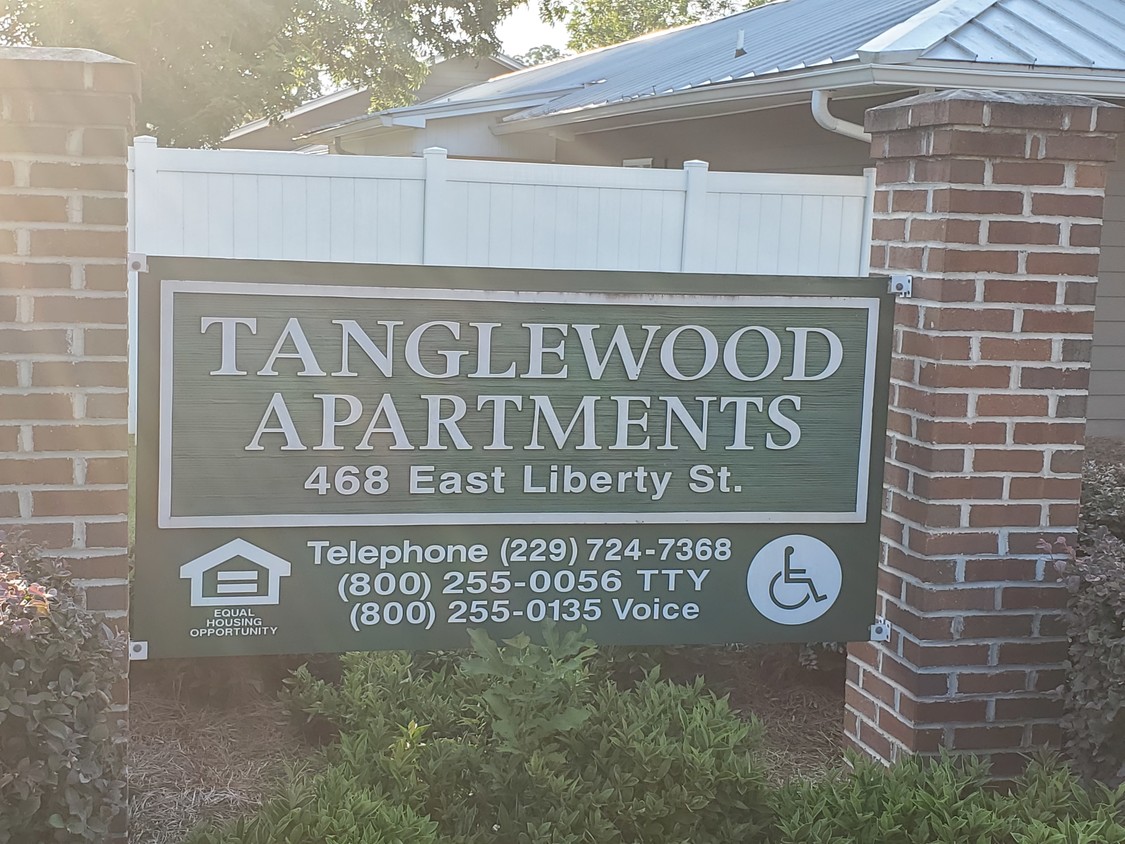 Primary Photo - Tanglewood Apartments