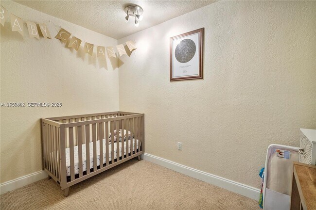 Foto del edificio - 2640 NE 135th St