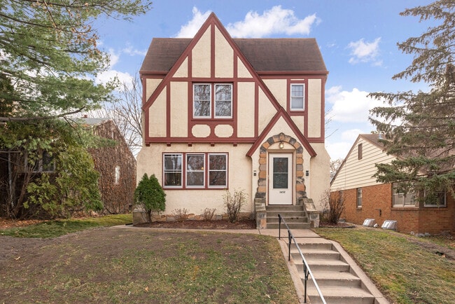 Building Photo - 1652 Randolph Ave