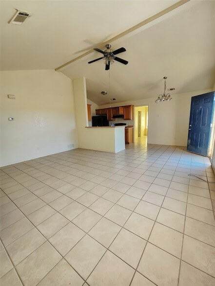 Foto principal - 2700 Rustic Frst Rd