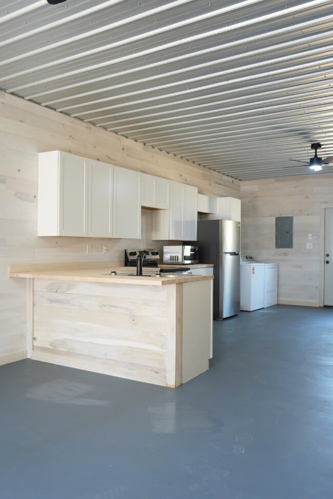 Building Photo - 112 Ted Gran Ln