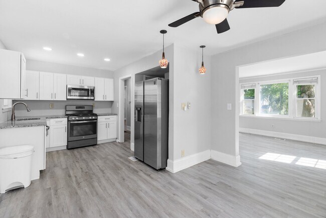 Foto del edificio - 2010 McAfee Rd