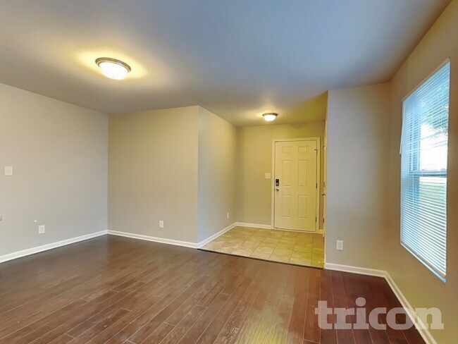 Foto del edificio - 7220 Cypress Ridge Dr