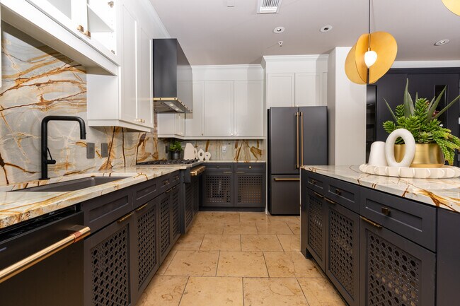 Foto del edificio - Heights at Park Lane