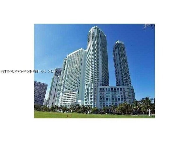 Building Photo - 1900 N Bayshore Dr