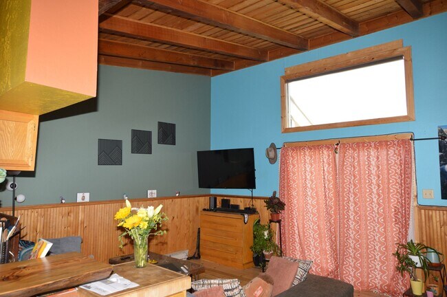 Foto del edificio - 2 Bed / 2 Bath Condo for Rent – Riverbend Subdivision, Crested Butte