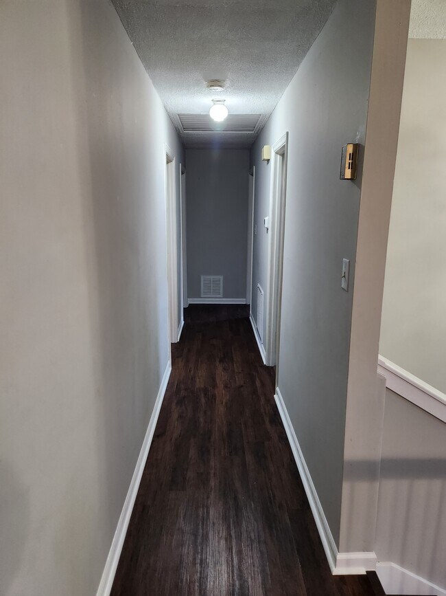 1219 Hillside Dr, Elizabethton, TN 37643 House Rental in Elizabethton