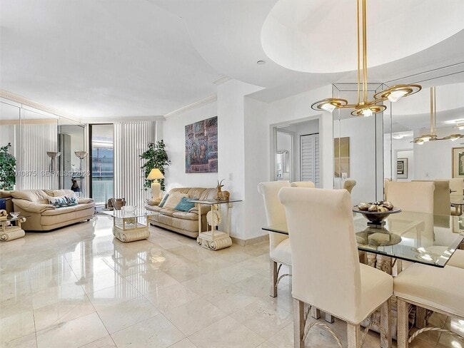 Building Photo - 8925 Collins Ave