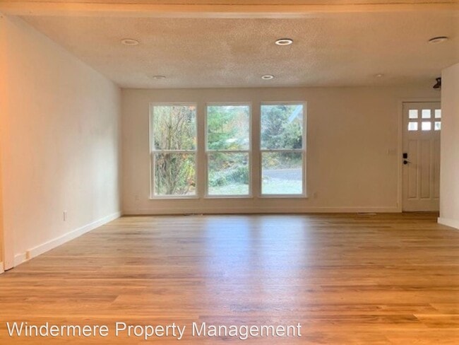 Building Photo - 3 br, 2 bath House - 3800 Banner Road SE