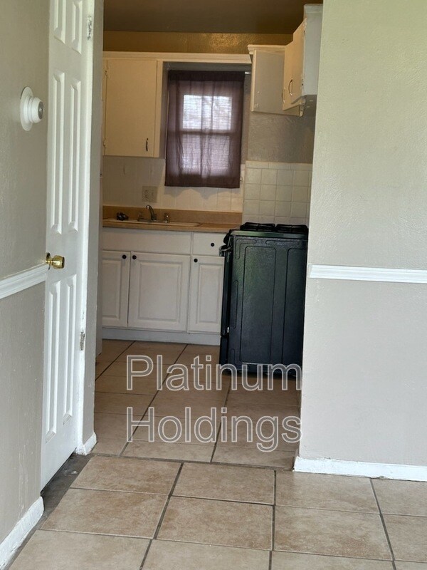 1077 Neville Ave, Akron, OH 44306 House Rental in Akron, OH