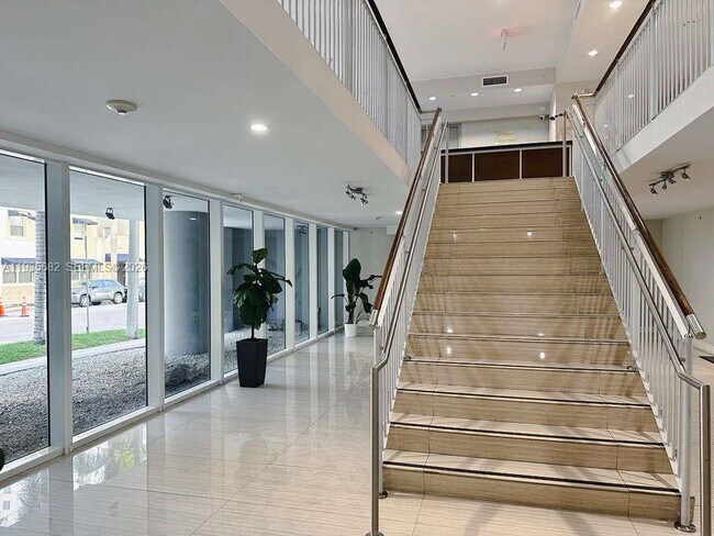 Foto del edificio - 601 NE 23rd St