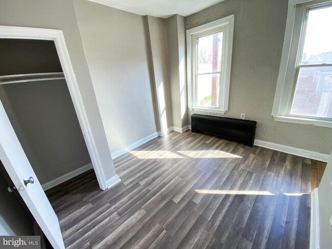 Building Photo - 2930 Frankford Ave