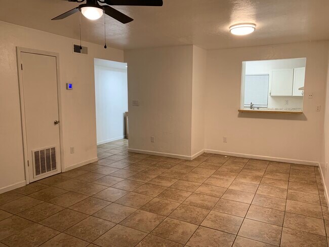 Building Photo - 6120 SW 12th Pl