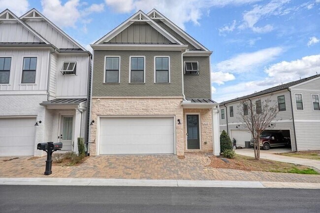 Foto del edificio - 123 Village Green Ave