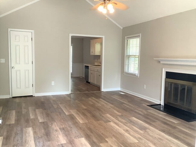 Building Photo - 2br House For Rent Near UGA Vet School