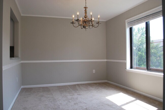 Foto del edificio - 9707 Kings Crown Ct