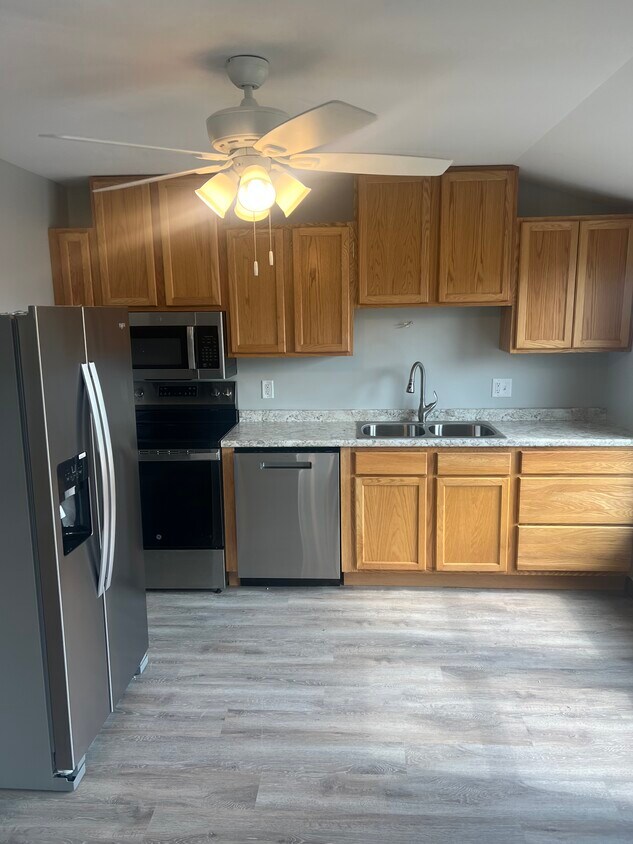 Kitchen - 119 N Main St
