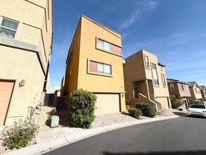 Building Photo - 3828 N Celcius Pl