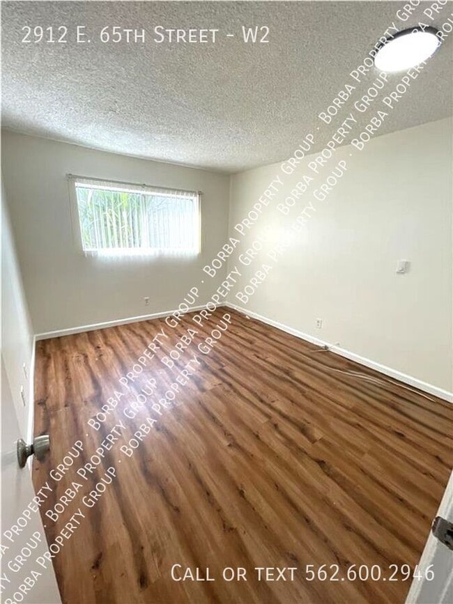 Foto del edificio - 2912 E 65th St